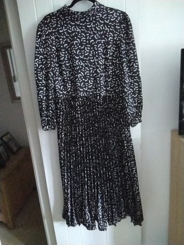 Marks and spencer long - and, sleeved